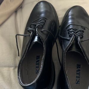 Bates Black Leather Lace-Up Derby Shoes